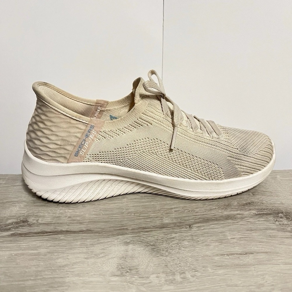 Skechers BOBS Sport Sparrow 2 Womens Beige Slip On Shoes Size 7 Walking 117017
